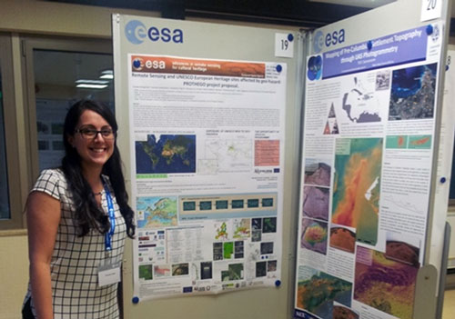 Francesca Cigna (NERC/BGS) presents PROTHEGO's poster at ESA
